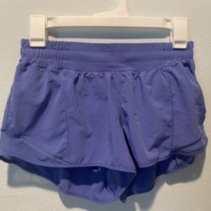 Lululemon hotty hot shorts 2.5”